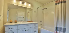 Modern, luxury 5-bed, 4.5-bath w/full basement! Now booking for 2026! - Image 3