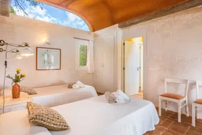 Pet-Friendly Villa Viterbo with Sea View, Pool & Wi-Fi - Image 2