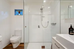 Stylish unquie beach side property with all amenities - Image 4