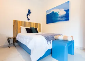 Beach Condo on the Marina, Fully Renovated - Image 4