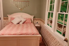 Grandma’s House at Mid Way Retro Retreat • Pet & Family Friendly - Image 5