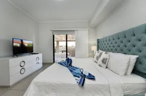 Condo. Private pool. 2 minutes to beaches by car - Image 5