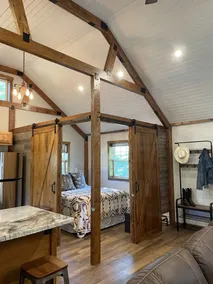 Cozy Cabin Retreat located just minutes to Galena, IL & DBQ, IA - Image 5