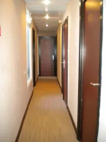 Hotel De La Place - Image 4