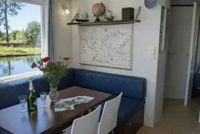 Unusual floating cottage with all comforts for 6 persons, terrace, jacuzzi, fishing - Image 4