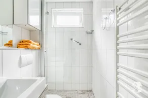 Comfortable 2-room apartment near the subway in a quiet location - Image 2