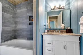 ⛷️Mountain Home☀️ Hot Tub ⛰️Walk to Downtown Frisco✨2 Kitchen/Living Room Areas - Image 3