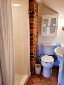 1802 cottage once part of Monticello and owned by Thomas Jefferson - Image 3
