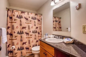 Rock Pond Condo 79 | Saddleback, Ski-in/out - Image 2