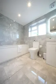 Near Heathrow Airport -FREE Parking-Full apartments-Near M4-1 bus LHR - Image 3