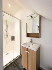 Maison Spacieuse: 6 Chambres,12 Pers, 4 SdB - Confort Total - Image 2