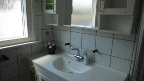 Nur 10 meter zum Strand. Geniessen Sie es von sanften Wellen geweckt zu werden. - Image 3