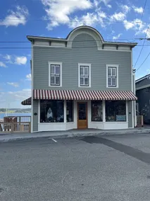 Salty Vons Waterfront Inn - Studio located in Coupeville Historic District - Image 5