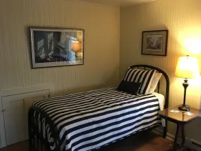 Lovely Cottage, Completely Remodeled Two Bedroom One Bath Can Accommodate Six. - Image 3