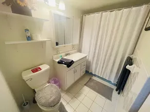 Modern 1BR Near Moss Rehab Monthly Deal - Image 2