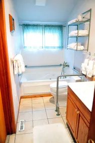Shearwater Beach Front Vacation Rental 3000 sqft - Image 3