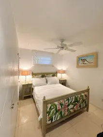 New Breathtaking Beach-Front Property - Image 5