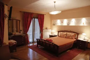 Harmony Villa, Relax and Enjoy the stunning sea view - Image 5