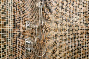Charming Condo, Slope Views, Pool & Hot Tub, Walk to Lifts - Image 4