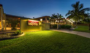Winter Sun Motel - Image 5
