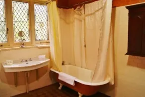 Butler's Apartment - Buxton Manor - Image 3