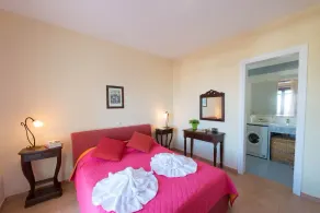 Villa Persephone in Plaka - Image 5