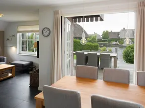 Stylish Thatched Villa with 2 Bathrooms near Giethoorn - Image 5