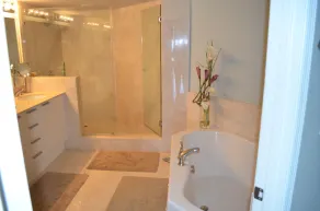 Erstaunliche Wohnung in der besten Gegend von Miami, La Perla Unit 3703 STR # 00954 - Image 4
