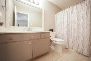 Tranquil Updated Home Mins to UGA & Downtown - Image 3
