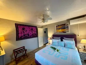 Chic Beachside Retreat - Image 5