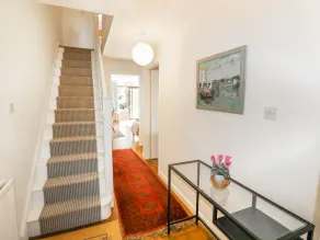 FIELDSIDE, pet friendly, with a garden in Totland - Image 2