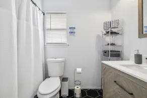Spacious 4BR Family Home, 6 Beds, Arcade, Game Room + Park Across Street - Image 2