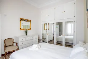 Cheerful 6 Bedroom House in Seville With Terraces - Image 5