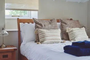Victoria Lodge - Luxury Cottages - Image 4
