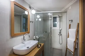 Loggia Suites by Good Life - Image 3