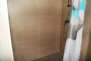 Maison récente de plain-pied avec WIFI classée 3 étoiles à Trégastel - Image 3