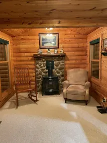 All seasons cabin getaway - Image 3