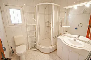 Sola - pretty holiday property with garden and private pool in Benissa - Image 2