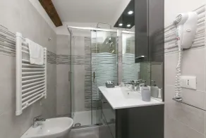 Red Lion Guest House - Image 5