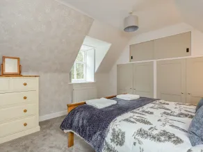 3 bedroom accommodation in Scatwell - Image 5