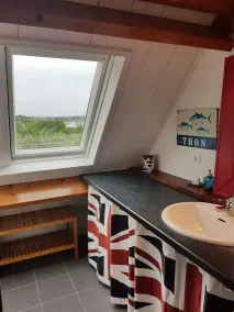 Smuk, komfortabelt og hyggeligt hus ideel for at udforske munkene. - Image 4