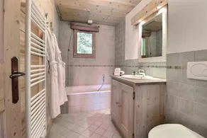 Appartement 4 pièces à Morzine avec parking, piscine l'été - Image 3