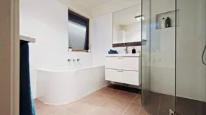 Rye Breakaway Oasis | Family Retreat & Entertainer | Pool|Tennis|Walk to beaches - Image 3