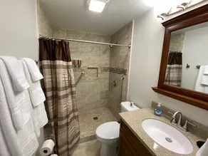 Carefree! Pro Cleaned, Self Check In Sleeps 6 - Image 4