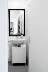 4 places pour dormir, emplacement idéal, grand balcon, meilleure rue de la ville - Image 3