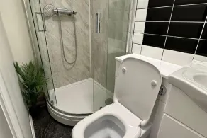 Studio - Sleeps 2 - Acton Park and Stn Close - Image 2