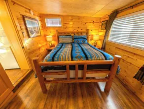 Yellowstone Treasure Guesthouses on the River - Image 5