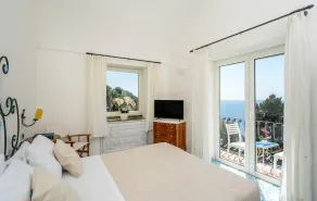 Capri Center with amazing view - Image 5