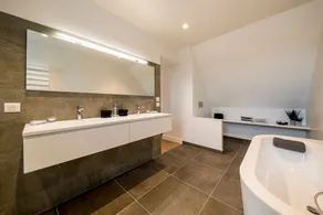Le Clos Lumiere - Four Bedroom Villa, Sleeps 8 - Image 2