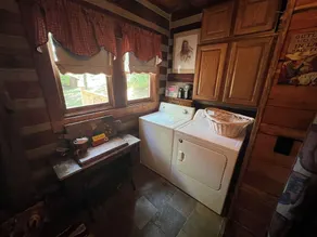 Very Private Rustic Log Cabin - Nashville Tennessee - Image 2